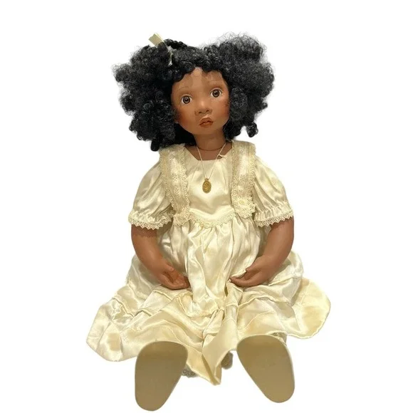 Gay Boassy 1999 Halle #1201 Porcelain African American Tender Toddlers 22